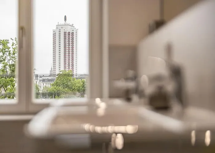 Stylisches Zentrales City-Apartment Mit 2 Balkonen