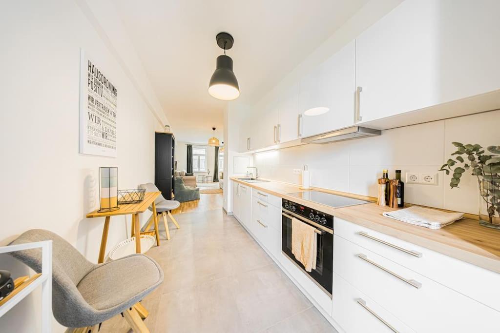 Apartment Stylisches Zentrales City-apartment Mit 2 Balkonen Leipzig