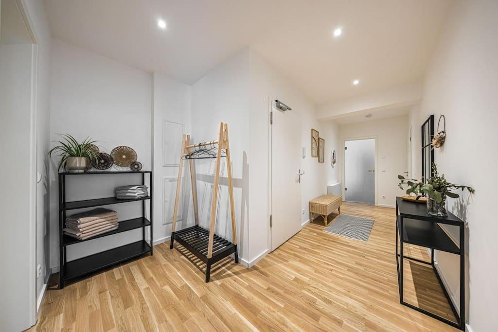 Stylisches Zentrales City-apartment Mit 2 Balkonen *