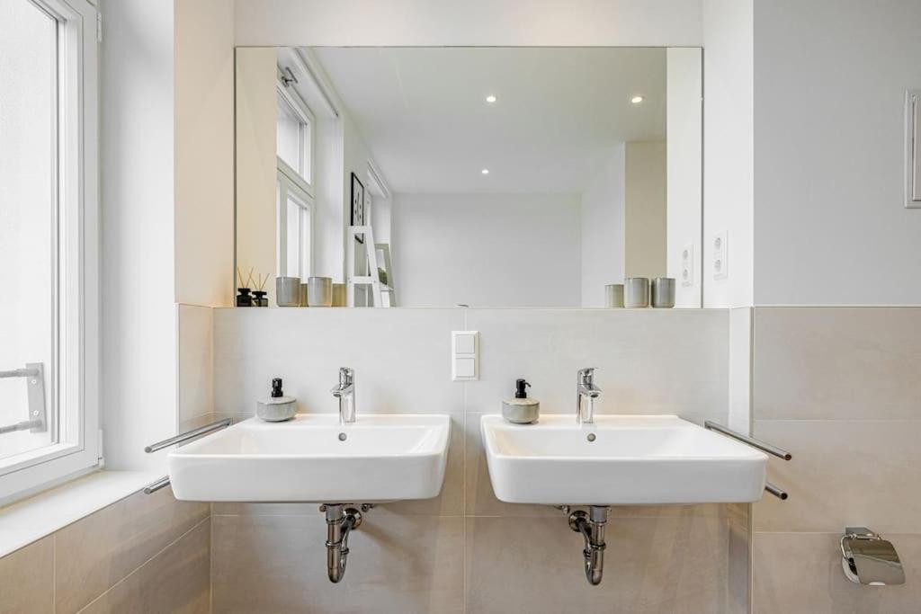 Stylisches Zentrales City-apartment Mit 2 Balkonen Appartement Leipzig
