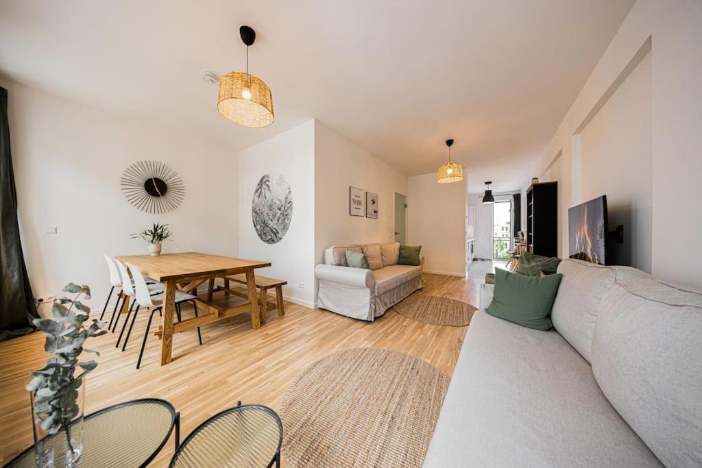 Stylisches Zentrales City-apartment Mit 2 Balkonen *