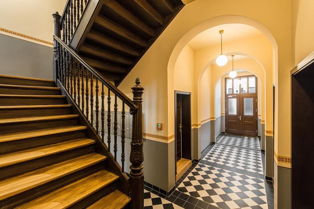 Apartment Stylisches Zentrales City-apartment Mit 2 Balkonen Leipzig